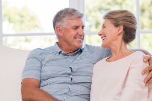 retired-couple-pricing-home